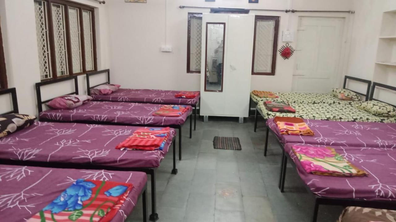 Shivanjali Bhakt Niwas Ujjain Exterior foto